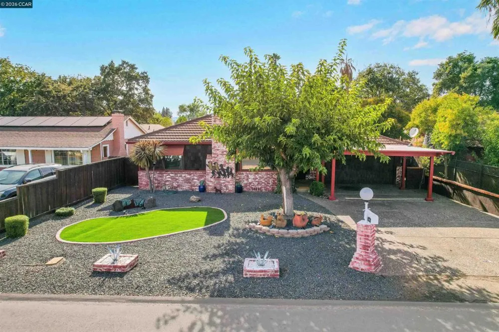 1193 Almendra Court Concord, CA 94518