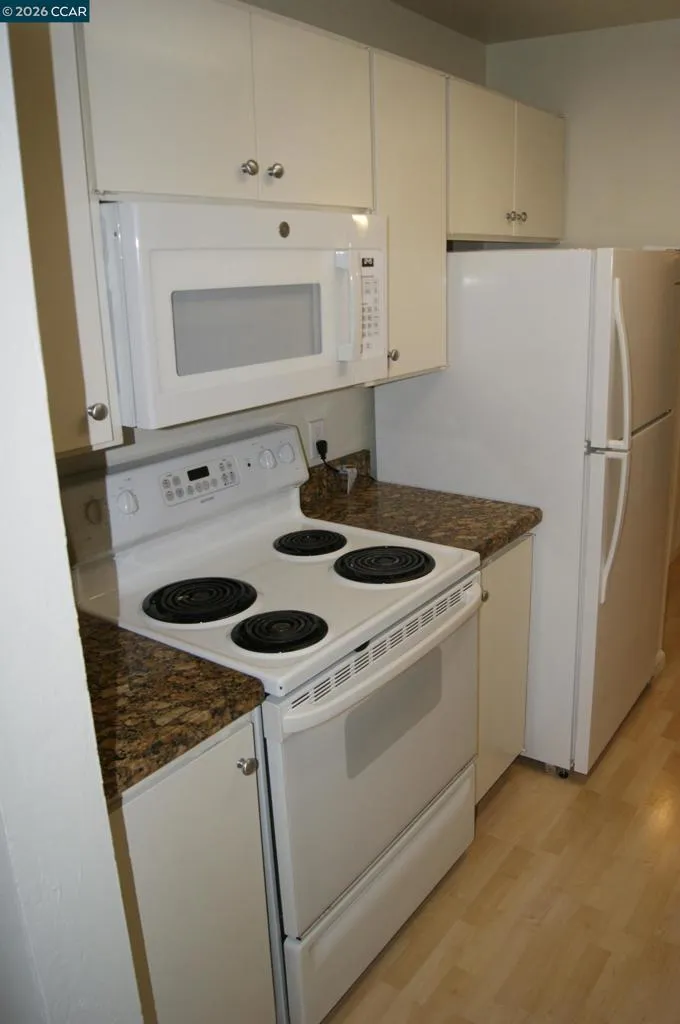 320 Civic Dr #205 Walnut Creek, CA 94596