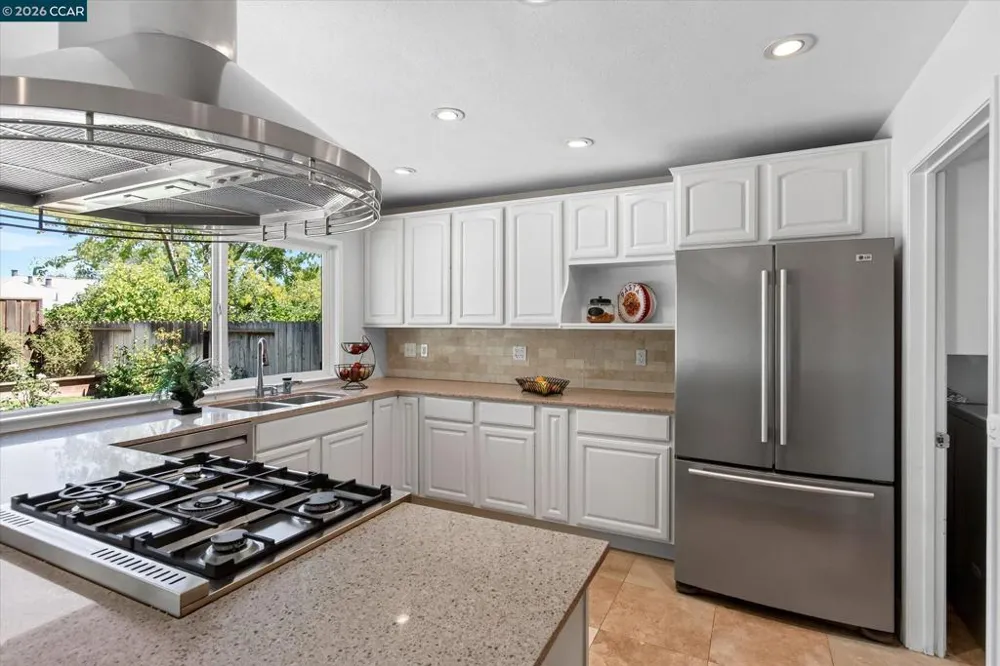 1572 Fieldcrest Dr Pleasant Hill, CA 94523