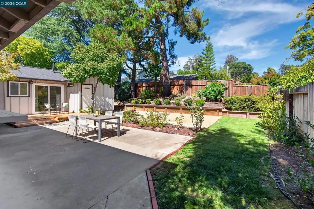 1572 Fieldcrest Dr Pleasant Hill, CA 94523