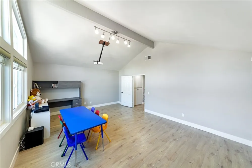 2106 Greenwood Court Fullerton, CA 92833