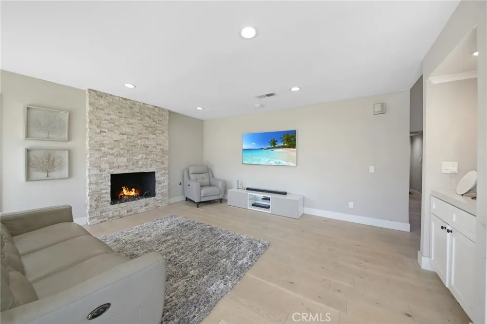 2106 Greenwood Court Fullerton, CA 92833