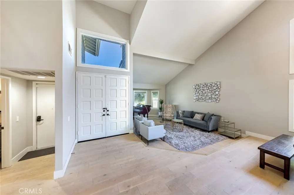 2106 Greenwood Court Fullerton, CA 92833