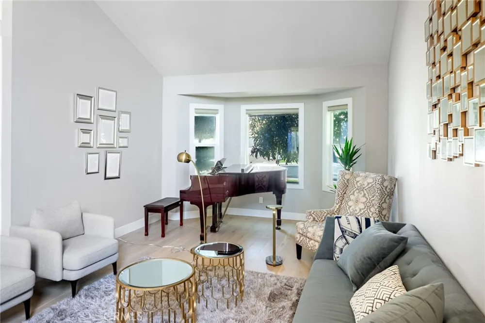 2106 Greenwood Court Fullerton, CA 92833