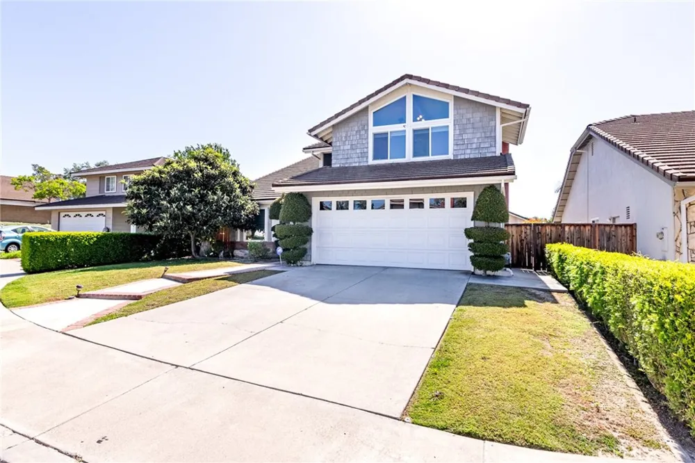 2106 Greenwood Court Fullerton, CA 92833