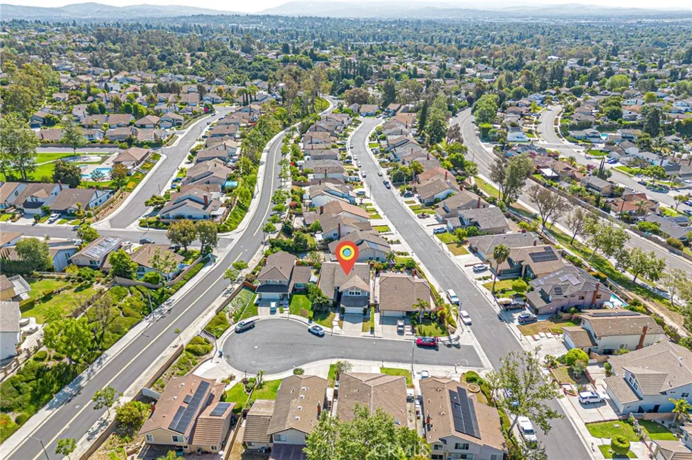 2106 Greenwood Court Fullerton, CA 92833