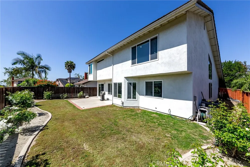 2106 Greenwood Court Fullerton, CA 92833