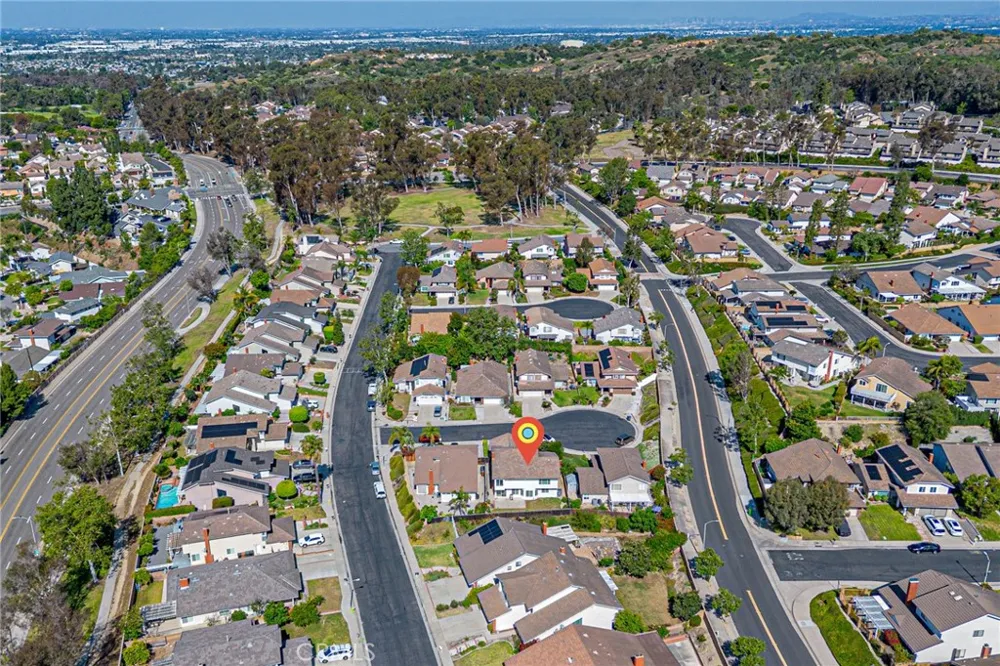 2106 Greenwood Court Fullerton, CA 92833