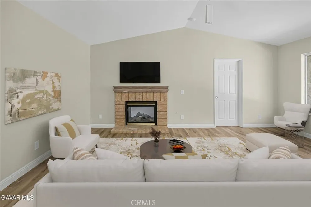 2810 Juniper Drive Palmdale, CA 93550