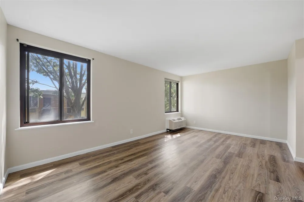 421 Broadway #17 Yonkers, NY 10701