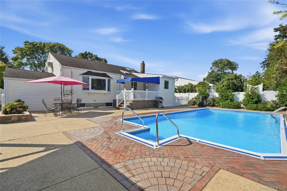 195 Utica Avenue Massapequa, NY 11758