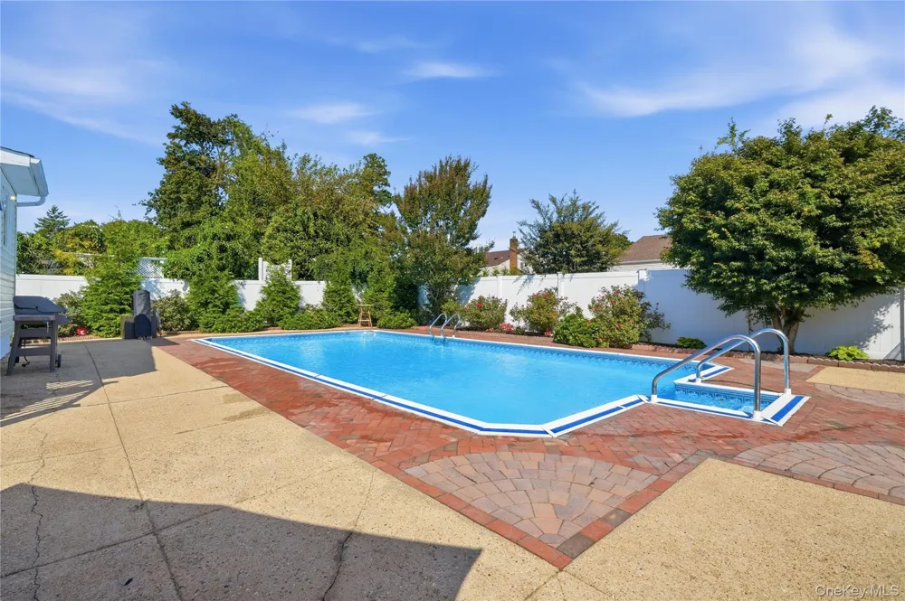 195 Utica Avenue Massapequa, NY 11758