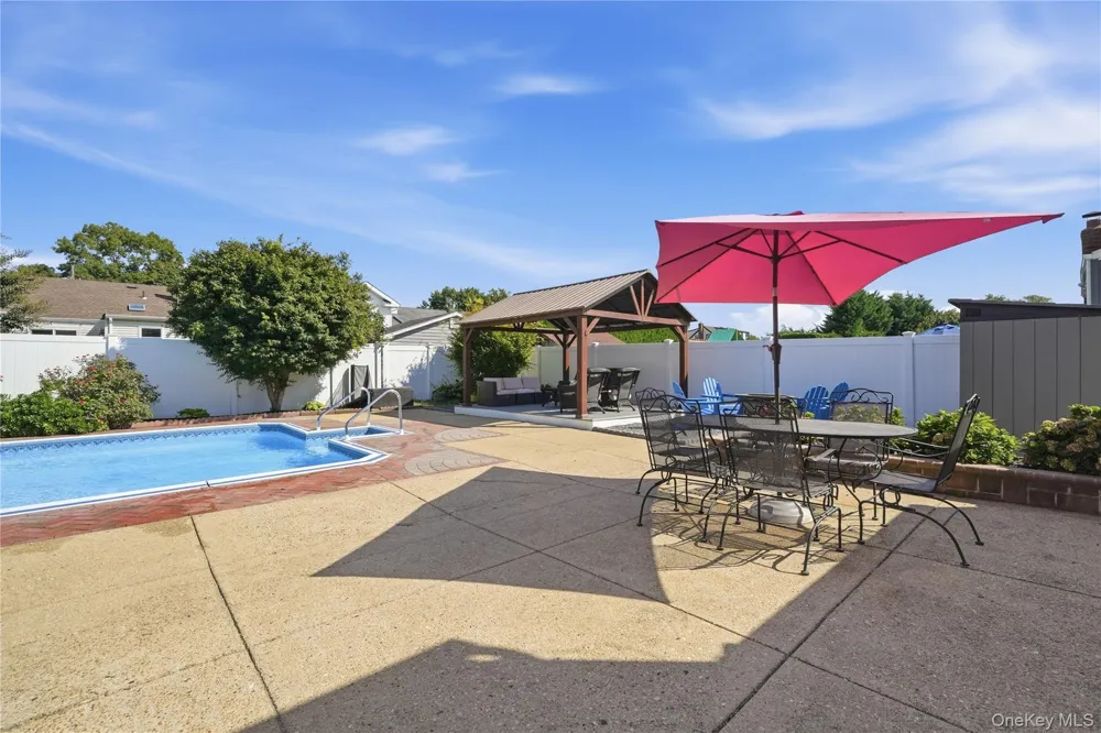 195 Utica Avenue Massapequa, NY 11758