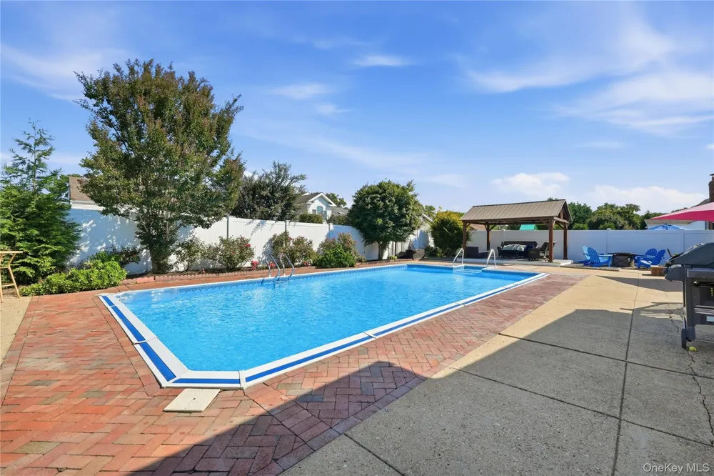 195 Utica Avenue Massapequa, NY 11758