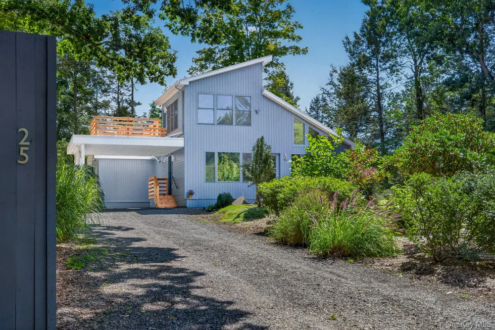 25 Terra Road Saugerties, NY 12477