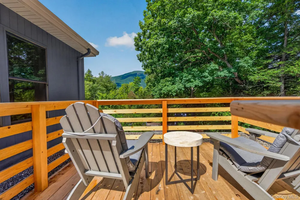 25 Terra Road Saugerties, NY 12477
