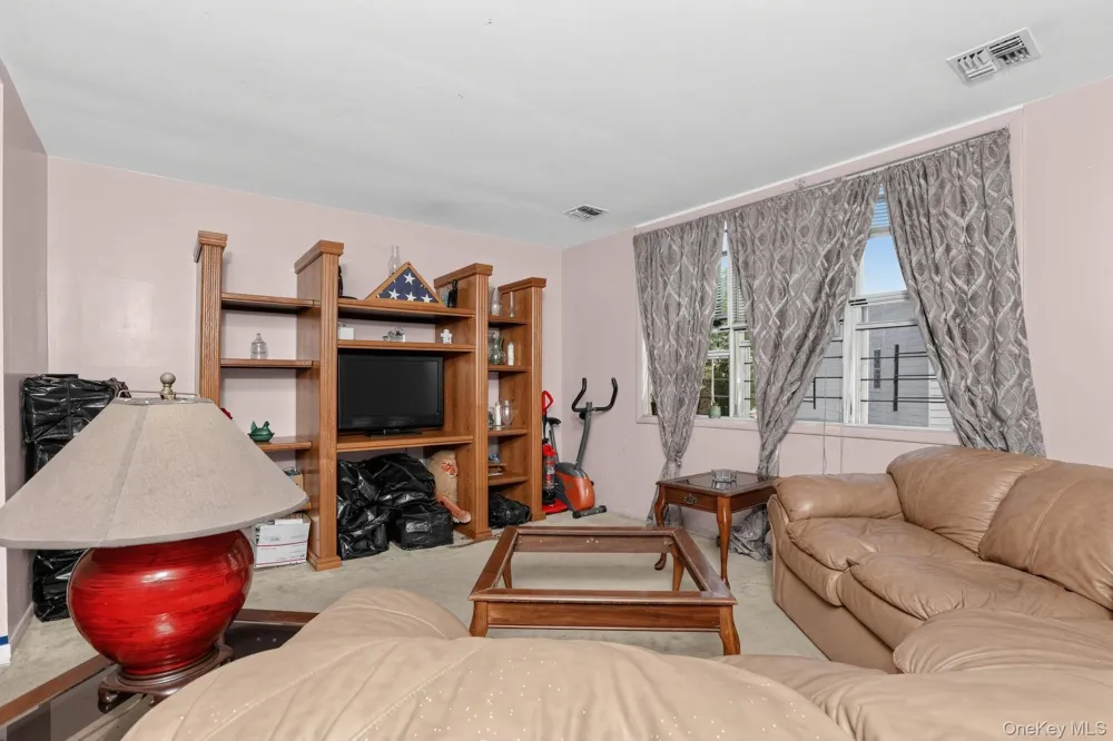 219 Admiral Lane #2219H Bronx, NY 10473
