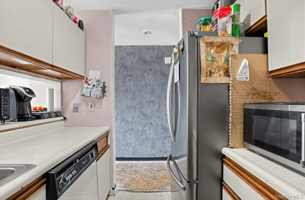 219 Admiral Lane #2219H Bronx, NY 10473