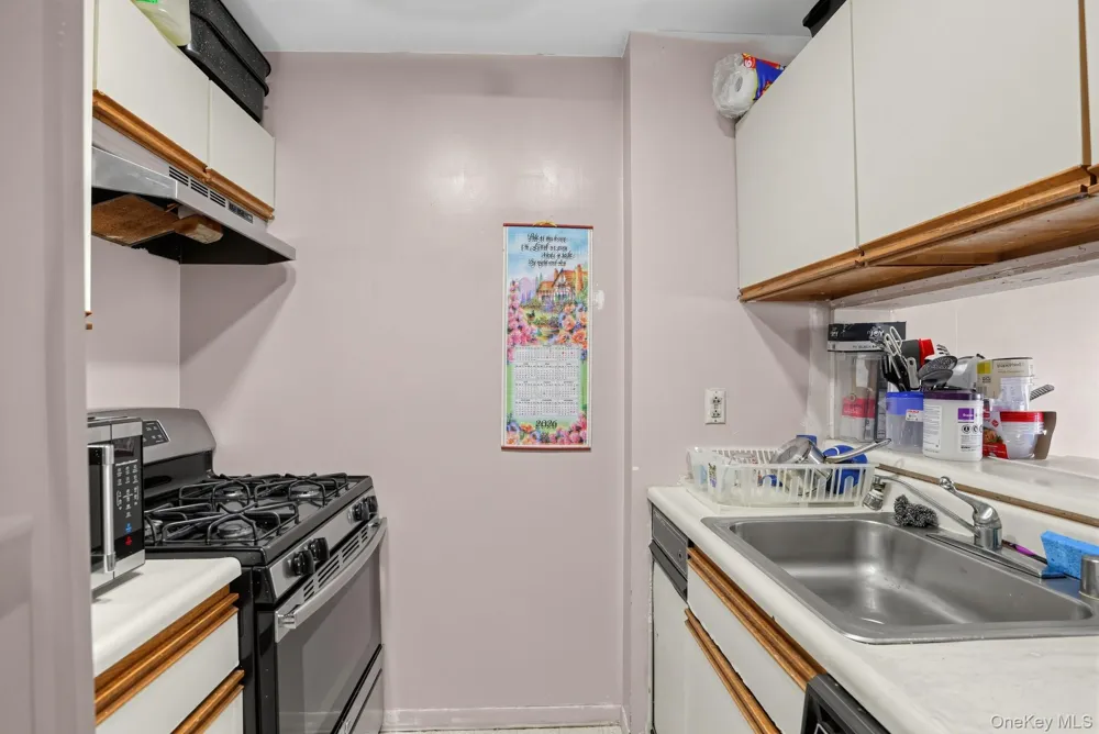 219 Admiral Lane #2219H Bronx, NY 10473