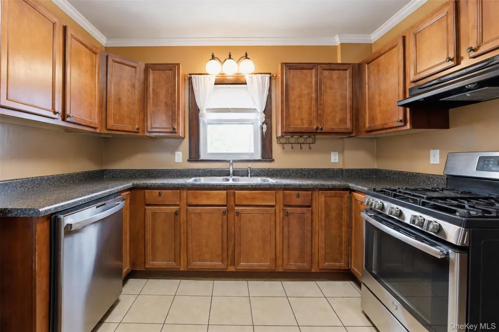 13 Columbia Avenue Middletown, NY 10940