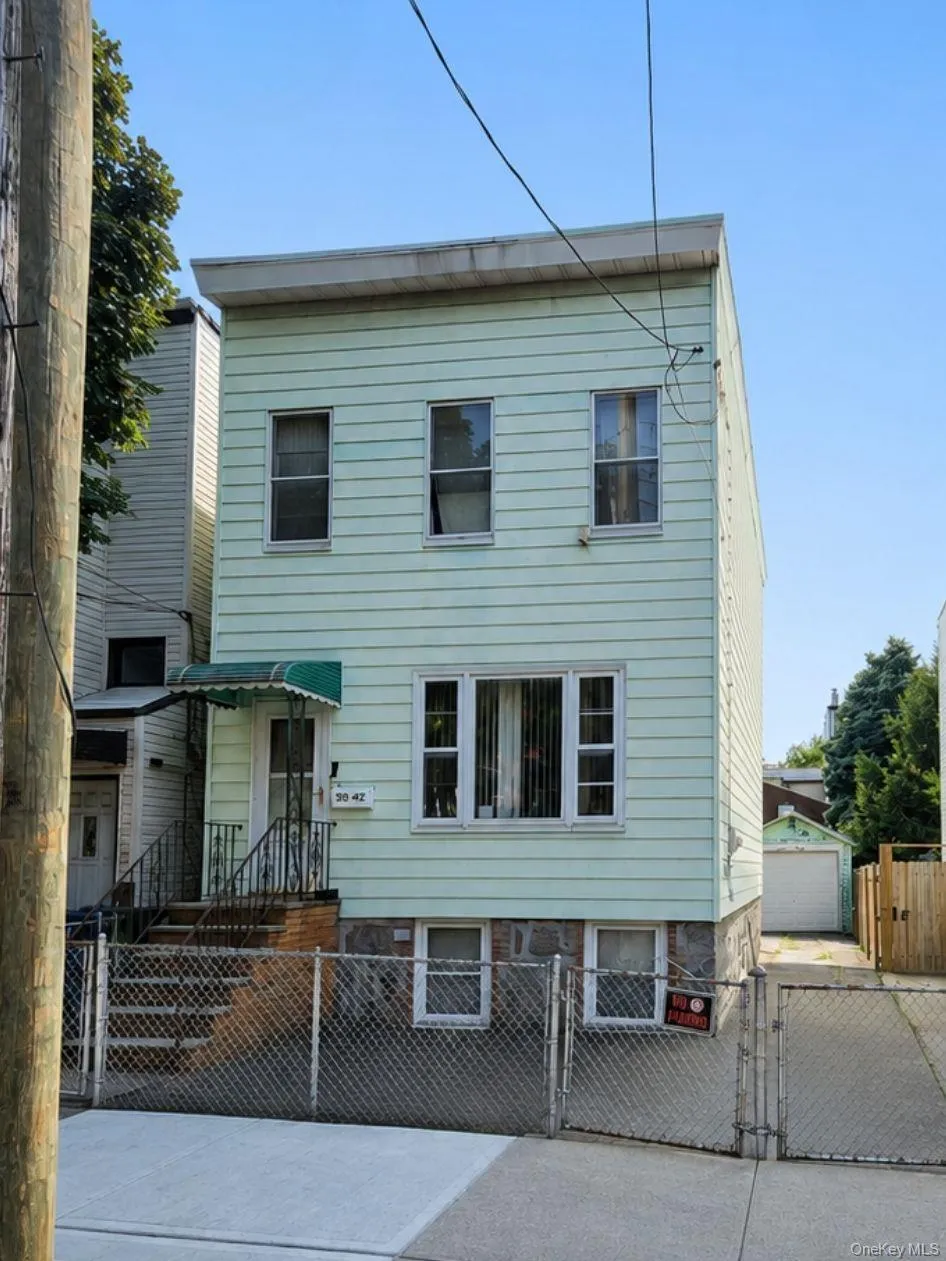 20-42 41st Street Astoria, NY 11105