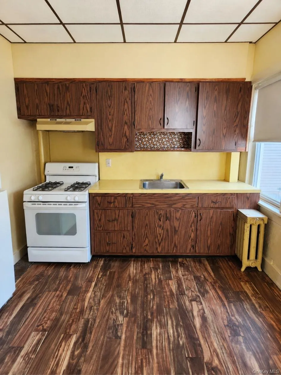 20-42 41st Street Astoria, NY 11105