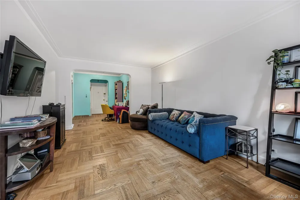 2190 Boston Road #4G Bronx, NY 10462