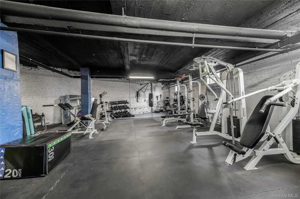 2190 Boston Road #4G Bronx, NY 10462