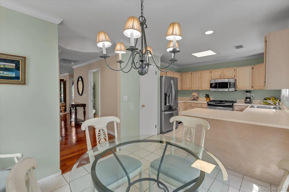 11 Lakebridge Drive S Kings Park, NY 11754