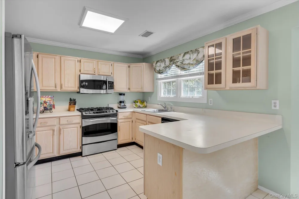11 Lakebridge Drive S Kings Park, NY 11754