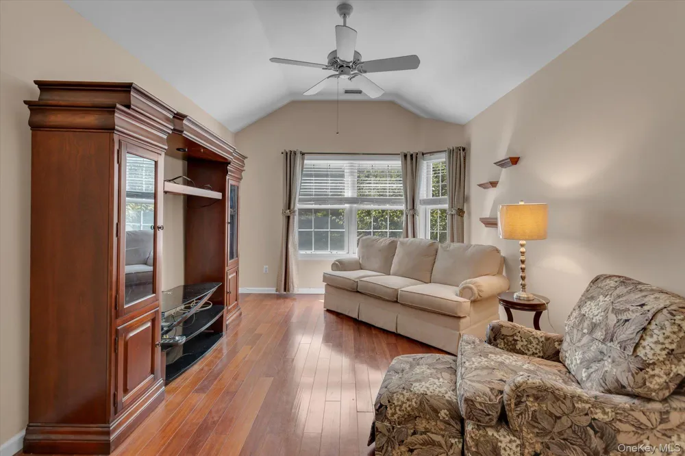11 Lakebridge Drive S Kings Park, NY 11754