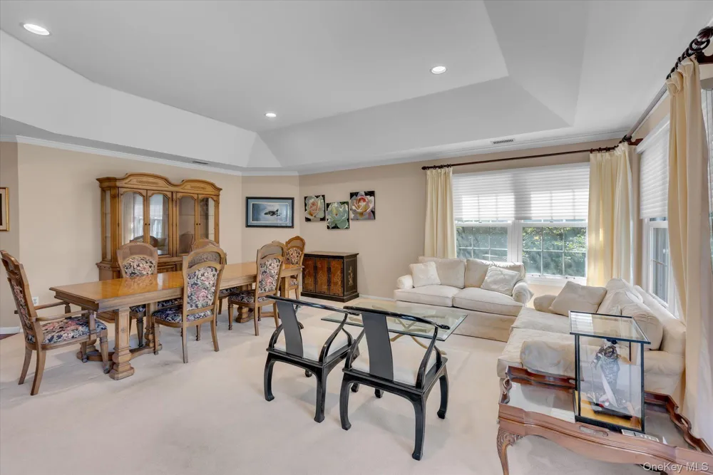 11 Lakebridge Drive S Kings Park, NY 11754