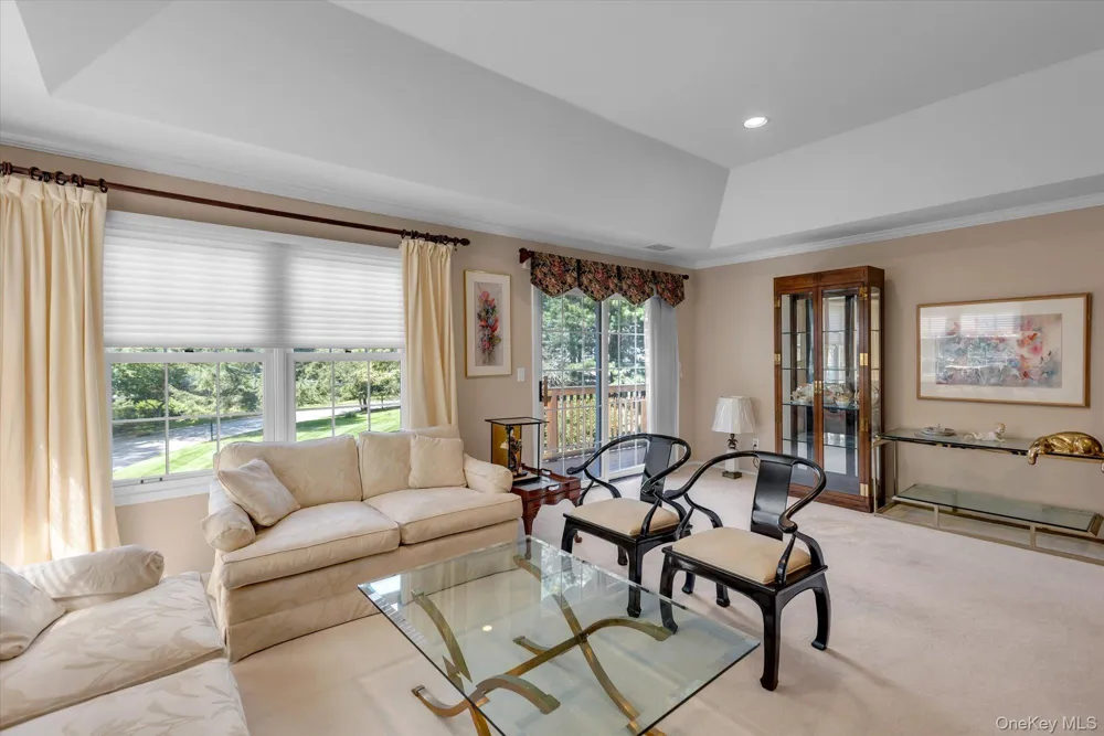 11 Lakebridge Drive S Kings Park, NY 11754