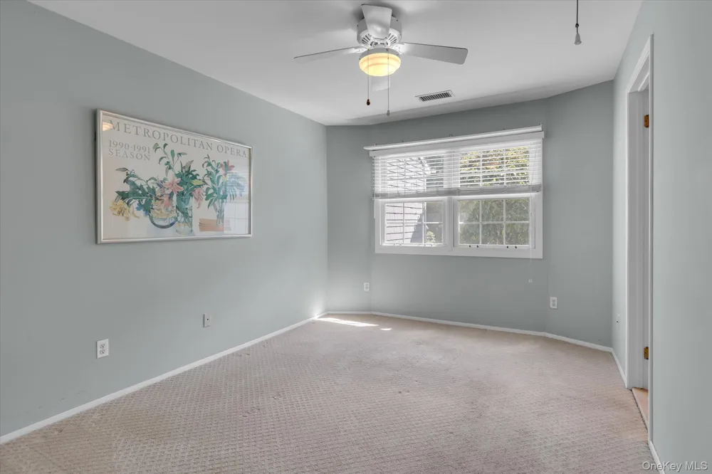 11 Lakebridge Drive S Kings Park, NY 11754