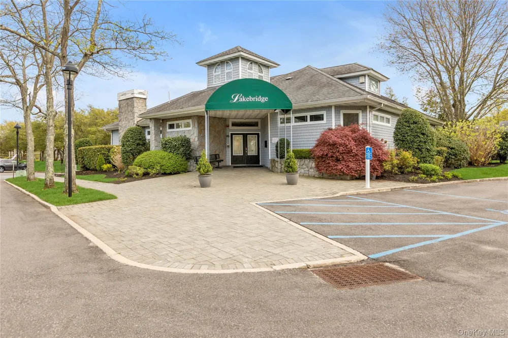 11 Lakebridge Drive S Kings Park, NY 11754