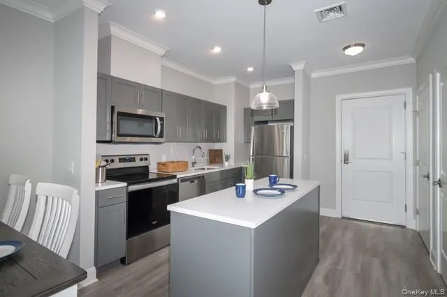 75 East Hoffman Avenue Lindenhurst, NY 11757