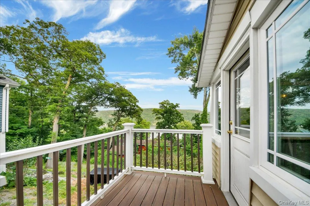 6 Deer Trail Greenwood Lake, NY 10925