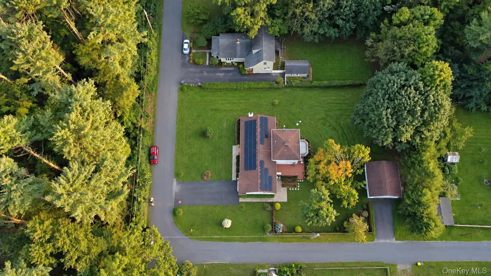 17 Rose Avenue Tillson, NY 12486