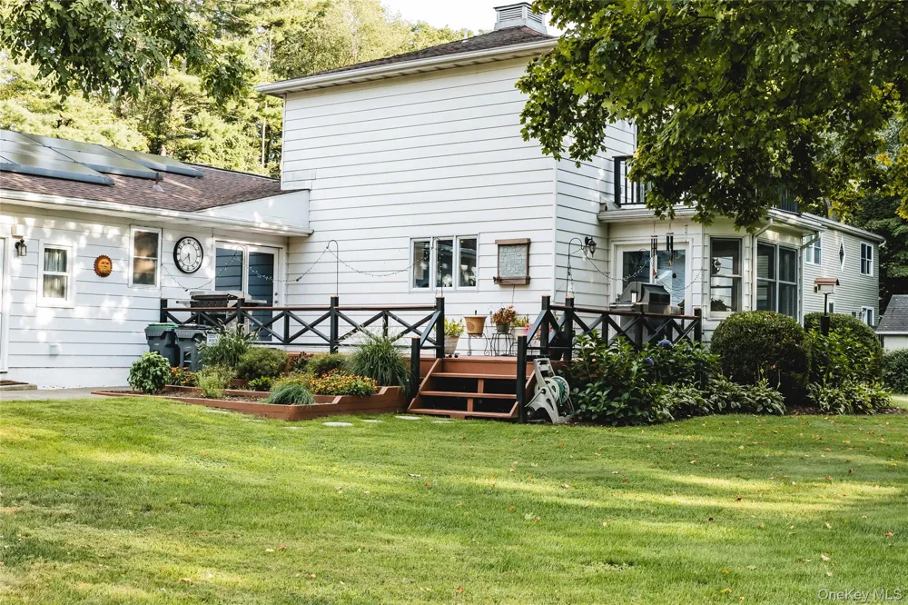17 Rose Avenue Tillson, NY 12486