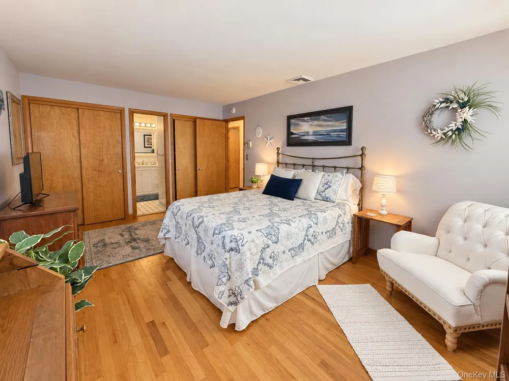 17 Rose Avenue Tillson, NY 12486
