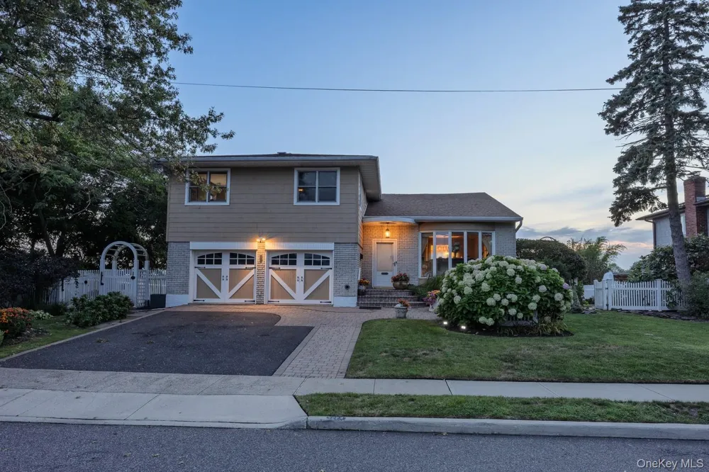3224 Ann Street Baldwin, NY 11510