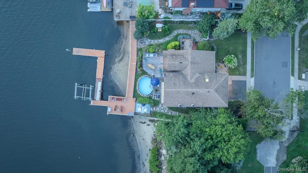 3224 Ann Street Baldwin, NY 11510