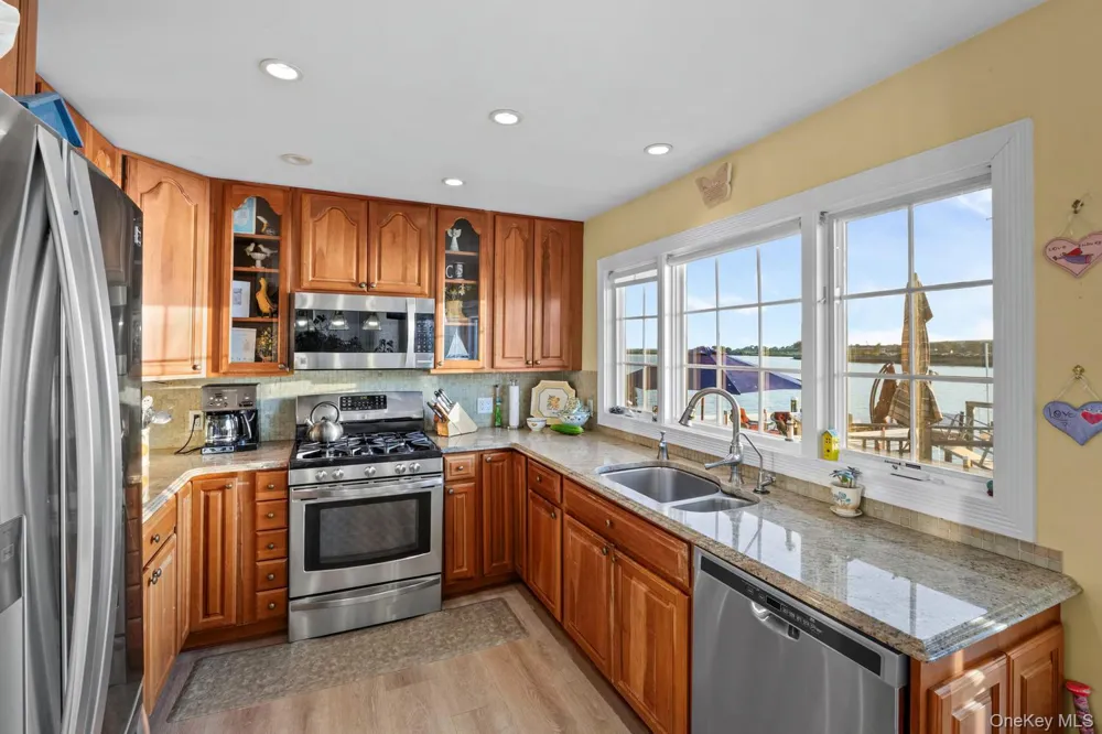 3224 Ann Street Baldwin, NY 11510