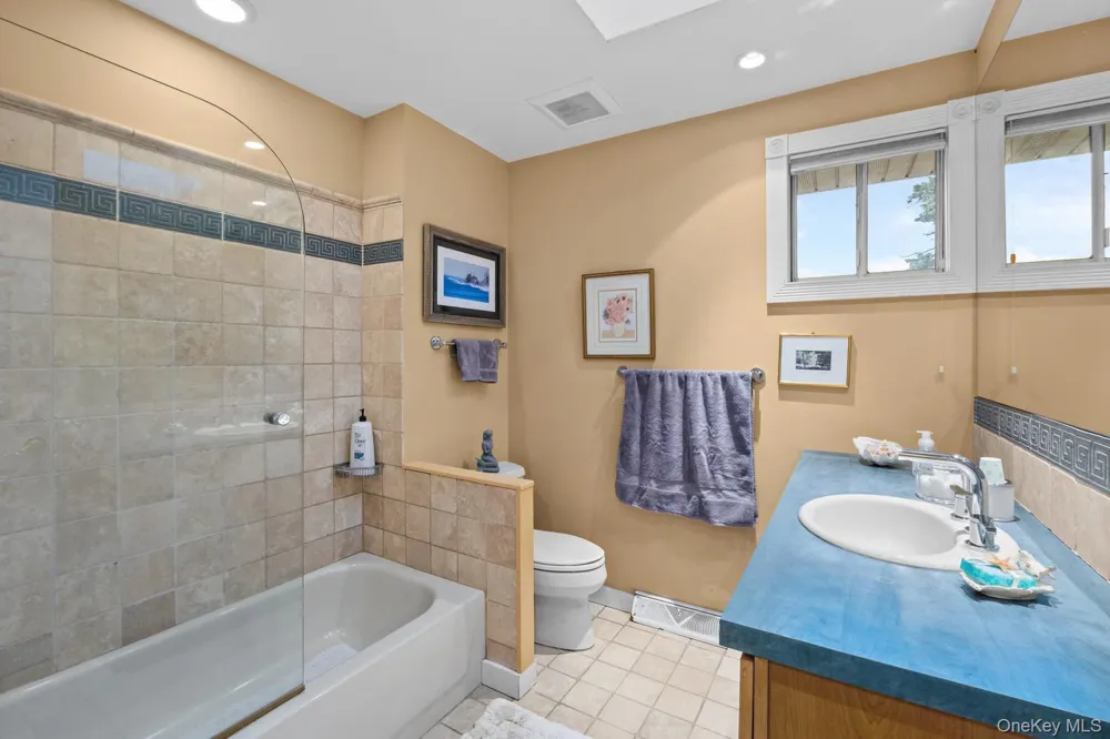 3224 Ann Street Baldwin, NY 11510