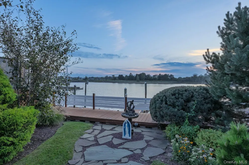 3224 Ann Street Baldwin, NY 11510