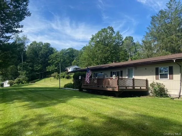 10 Lakeview Road Kenoza Lake, NY 12750