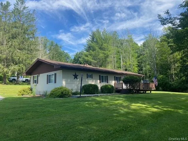 10 Lakeview Road Kenoza Lake, NY 12750