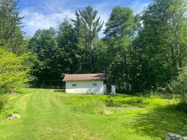 10 Lakeview Road Kenoza Lake, NY 12750