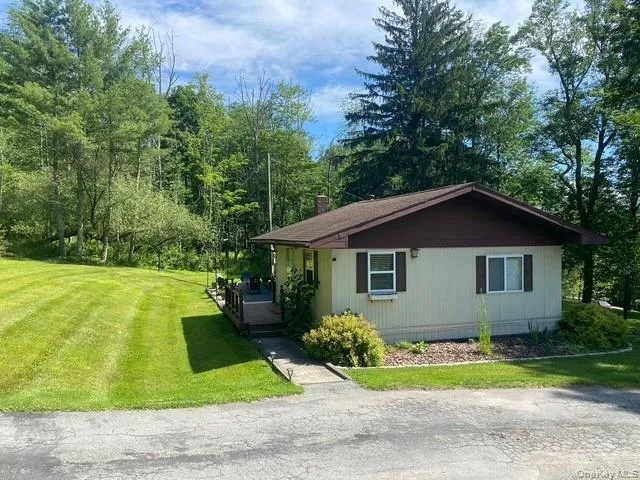 10 Lakeview Road Kenoza Lake, NY 12750