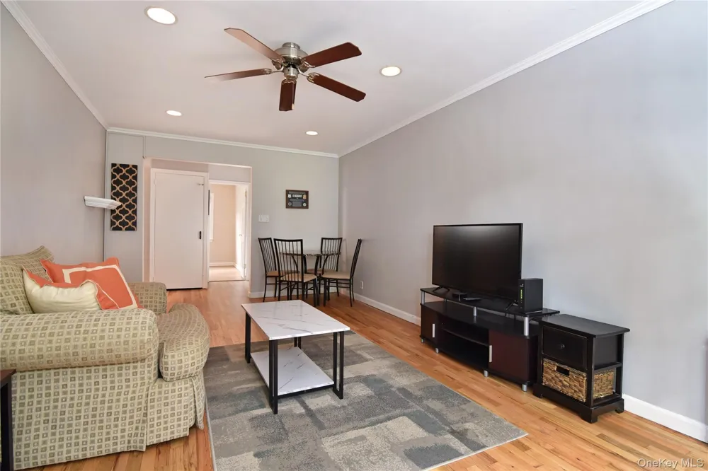 17 Leewood Circle #4R Eastchester, NY 10709